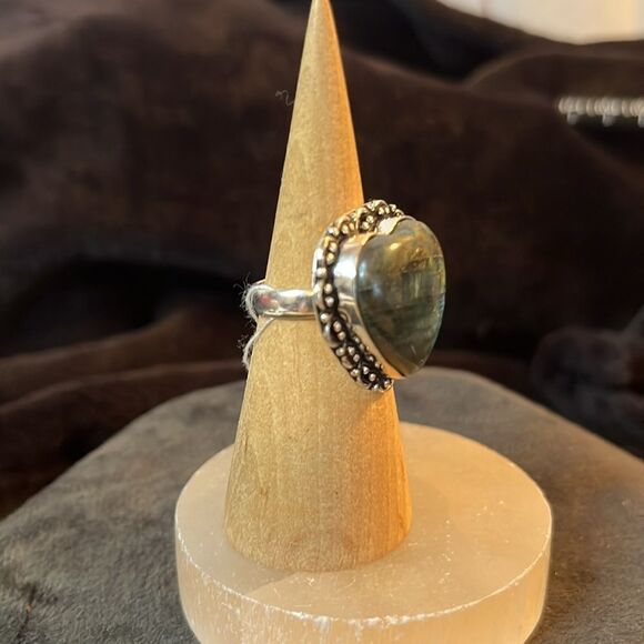 Artisan Crafted Labradorite Heart Ring in 925 Sterling Silver Sz 8 - Picture 8 of 11